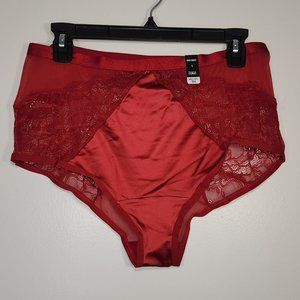 Torrid lace high rise panty in jester red NWT size 1